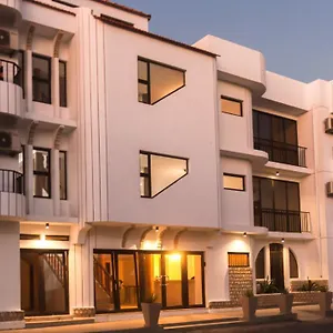 https://hotel-central-santa-maria.cape-verdehotels.com