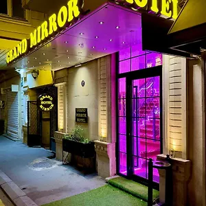 https://grand-mirror.aboutbakuhotels.com